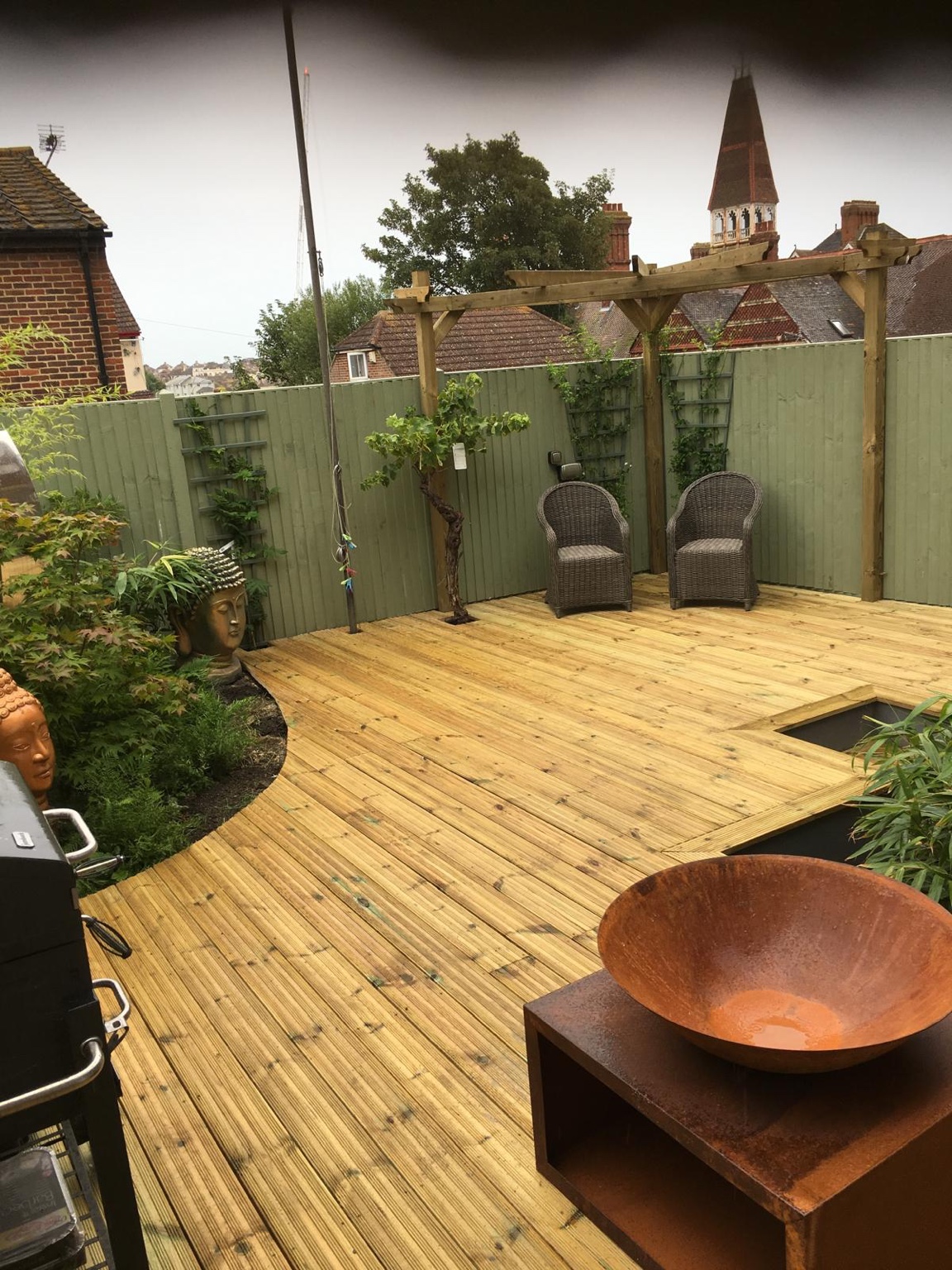 A Japanese-inspired garden deck in Folkestone