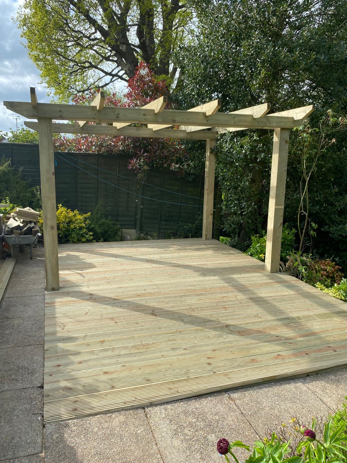 Decking and pergola before the balustrade